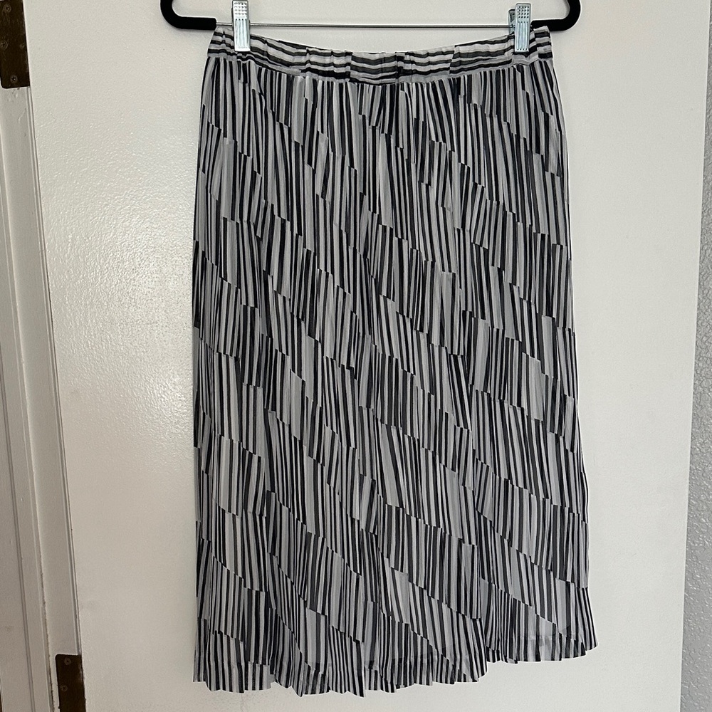 Banana Republic Factory Striped Black and White Skirt